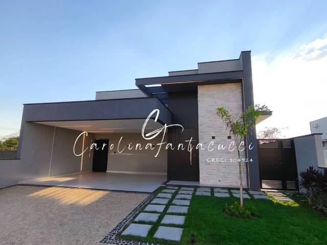 #28 - Casa em condomínio para Venda em Mogi Mirim - SP